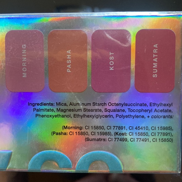 NiP Blush Palette ( toyfactory ) Sunset 4 High-Payoff Shades/built-in Mirror - Picture 7 of 8